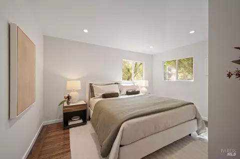 Bedroom - 436 Live Oak Dr, Mill Valley, CA 94941 photo 4 of 5