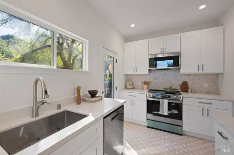 Kitchen - 436 Live Oak Dr, Mill Valley, CA 94941 photo 3 of 4
