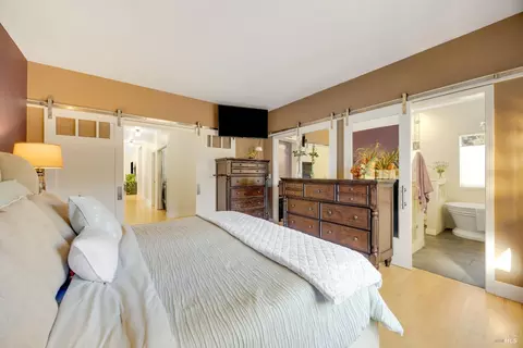 Bedroom - 4041 Haven Ct, Sebastopol, CA 95472 photo 13 of 14