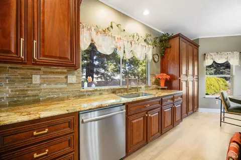 Kitchen - 4041 Haven Ct, Sebastopol, CA 95472 photo 7 of 7