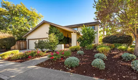 2501 Middle Creek Ct, Santa Rosa, CA 95409