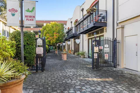 516 B St #B, Santa Rosa, CA 95401
