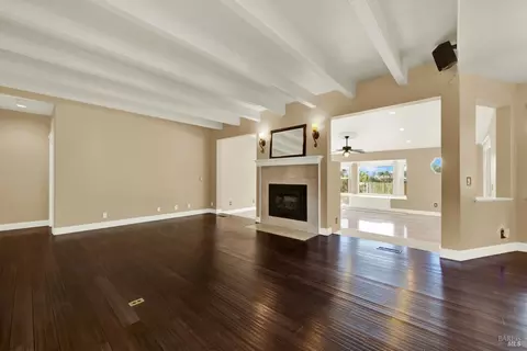 Living - 2913 Turnberry Ct, Fairfield, CA 94534 photo 20 of 24