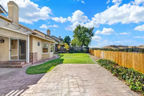 Exterior - 2913 Turnberry Ct, Fairfield, CA 94534 photo 9 of 18