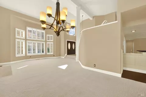 Living - 2913 Turnberry Ct, Fairfield, CA 94534 photo 11 of 24