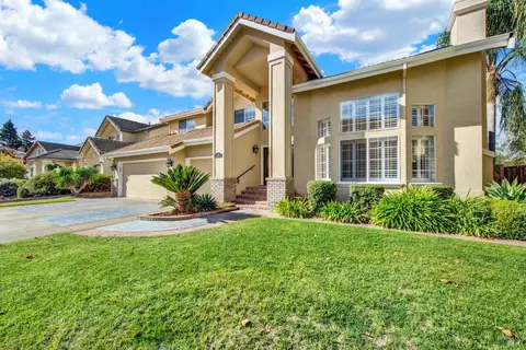 Exterior - 2913 Turnberry Ct, Fairfield, CA 94534 photo 2 of 18
