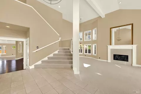 Living - 2913 Turnberry Ct, Fairfield, CA 94534 photo 4 of 24
