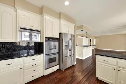Kitchen - 2913 Turnberry Ct, Fairfield, CA 94534 photo 7 of 8