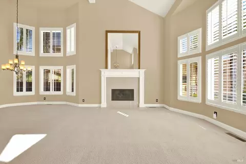 Living - 2913 Turnberry Ct, Fairfield, CA 94534 photo 6 of 24