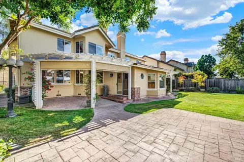 Exterior - 2913 Turnberry Ct, Fairfield, CA 94534 photo 4 of 18