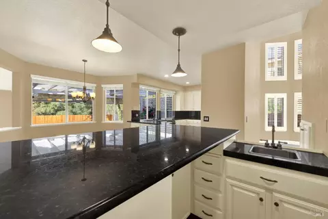 Kitchen - 2913 Turnberry Ct, Fairfield, CA 94534 photo 2 of 8