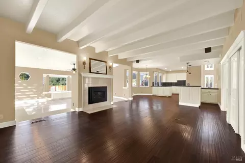 Living - 2913 Turnberry Ct, Fairfield, CA 94534 photo 2 of 24