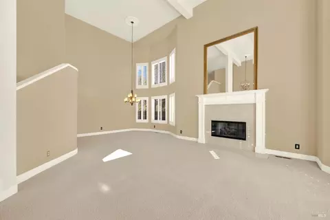Living - 2913 Turnberry Ct, Fairfield, CA 94534 photo 5 of 24