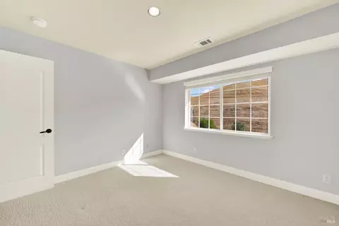 Bedroom - 2913 Turnberry Ct, Fairfield, CA 94534 photo 14 of 15