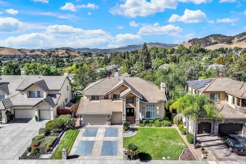 View/Area - 2913 Turnberry Ct, Fairfield, CA 94534 photo 1 of 5