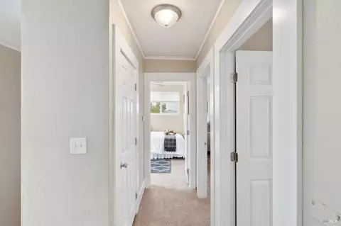 Entry Way - 720 Wilson Ave, Vallejo, CA 94590 photo 4 of 5