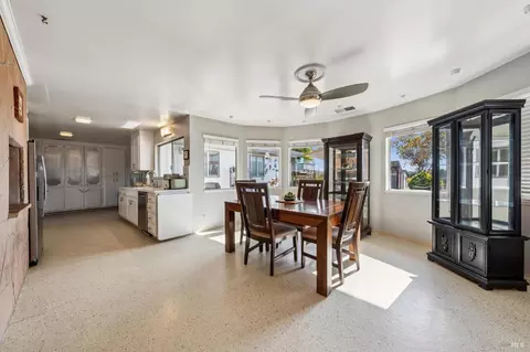 Dining - 2702 Old Adobe Rd, Petaluma, CA 94954 photo 1 of 2