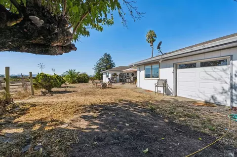 Exterior - 2702 Old Adobe Rd, Petaluma, CA 94954 photo 9 of 12