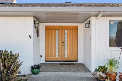Entry Way - 2702 Old Adobe Rd, Petaluma, CA 94954 photo 1 of 3