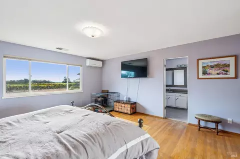 Bedroom - 2702 Old Adobe Rd, Petaluma, CA 94954 photo 1 of 3