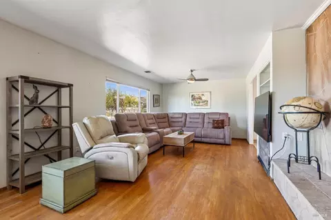 Living - 2702 Old Adobe Rd, Petaluma, CA 94954 photo 2 of 3