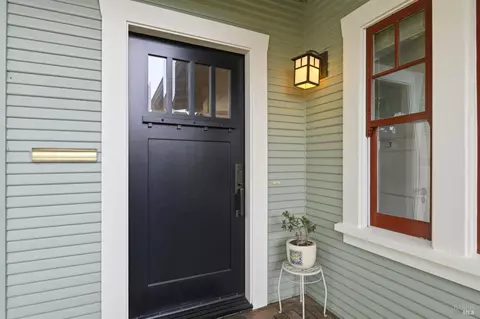 Entry Way - 637 Wright St, Santa Rosa, CA 95404 photo 2 of 2