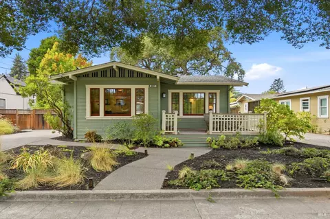 637 Wright St, Santa Rosa, CA 95404