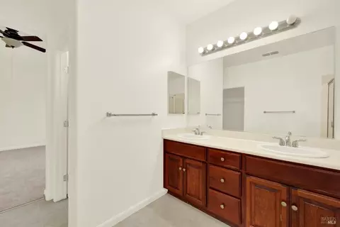 Bath - 2590 Rowe Dr, Fairfield, CA 94533 photo 4 of 4