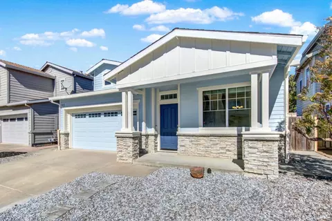 Exterior - 2590 Rowe Dr, Fairfield, CA 94533 photo 5 of 11