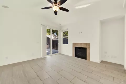 Living - 2590 Rowe Dr, Fairfield, CA 94533 photo 5 of 7