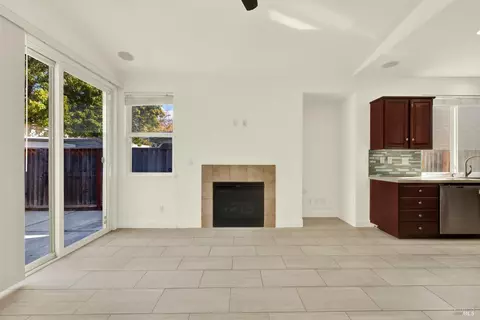 Living - 2590 Rowe Dr, Fairfield, CA 94533 photo 7 of 7