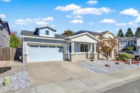 Exterior - 2590 Rowe Dr, Fairfield, CA 94533 photo 3 of 11