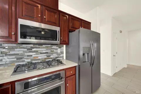 Kitchen - 2590 Rowe Dr, Fairfield, CA 94533 photo 6 of 6