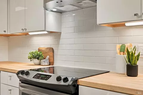 Kitchen - 237 Frederick Dr, Napa, CA 94559 photo 5 of 5