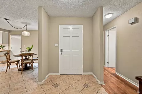 Entry Way - 237 Frederick Dr, Napa, CA 94559 photo 2 of 4