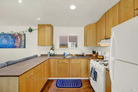 Kitchen - 55 Highway Ave, Bay Point, CA 94565 photo 2 of 3
