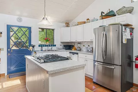 Kitchen - 2151 Highway 128, Philo, CA 95466 photo 5 of 6