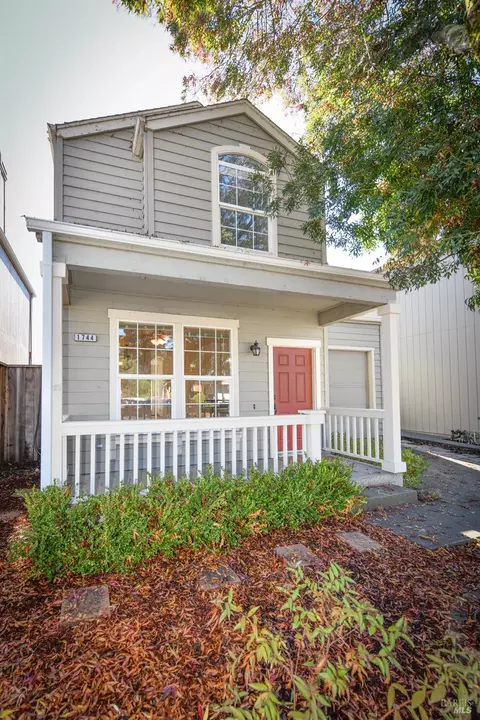 1744 Cork Tree Ln, Santa Rosa, CA 95404