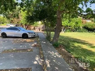 Exterior - 836 Taylor St, Fairfield, CA 94533 photo 4 of 7