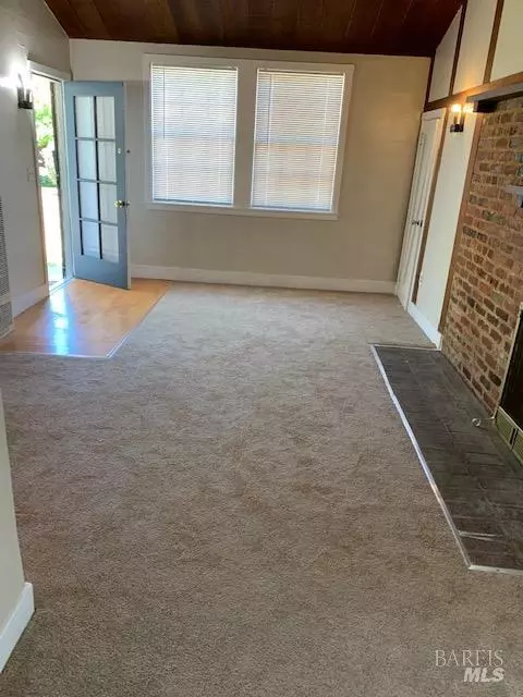 Living - 836 Taylor St, Fairfield, CA 94533 photo 9 of 9
