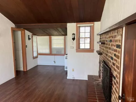 Living - 836 Taylor St, Fairfield, CA 94533 photo 1 of 9