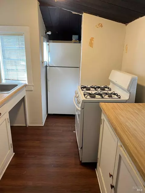 Kitchen - 836 Taylor St, Fairfield, CA 94533 photo 1 of 4