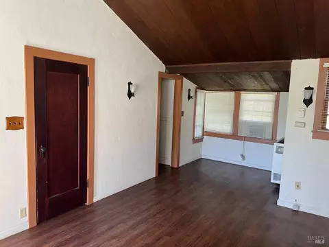 Living - 836 Taylor St, Fairfield, CA 94533 photo 5 of 9