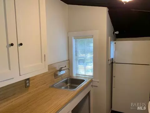 Kitchen - 836 Taylor St, Fairfield, CA 94533 photo 3 of 4