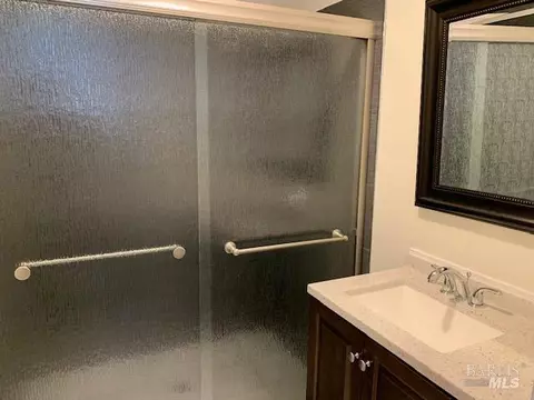 Bath - 836 Taylor St, Fairfield, CA 94533 photo 3 of 4