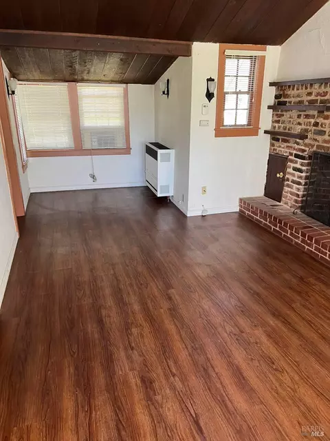 Living - 836 Taylor St, Fairfield, CA 94533 photo 6 of 9