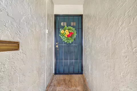 Entry Way - 105 Sequoia Dr, Vacaville, CA 95687 photo 1 of 2
