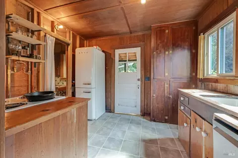Kitchen - 29011 Willow Creek Rd, Jenner, CA 95450 photo 3 of 3