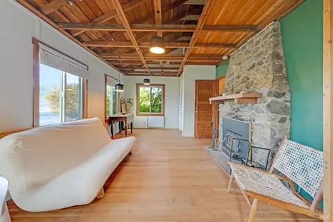 Living - 29011 Willow Creek Rd, Jenner, CA 95450 photo 1 of 1