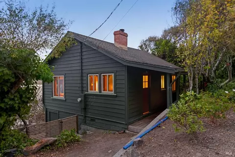 Exterior - 29011 Willow Creek Rd, Jenner, CA 95450 photo 7 of 8